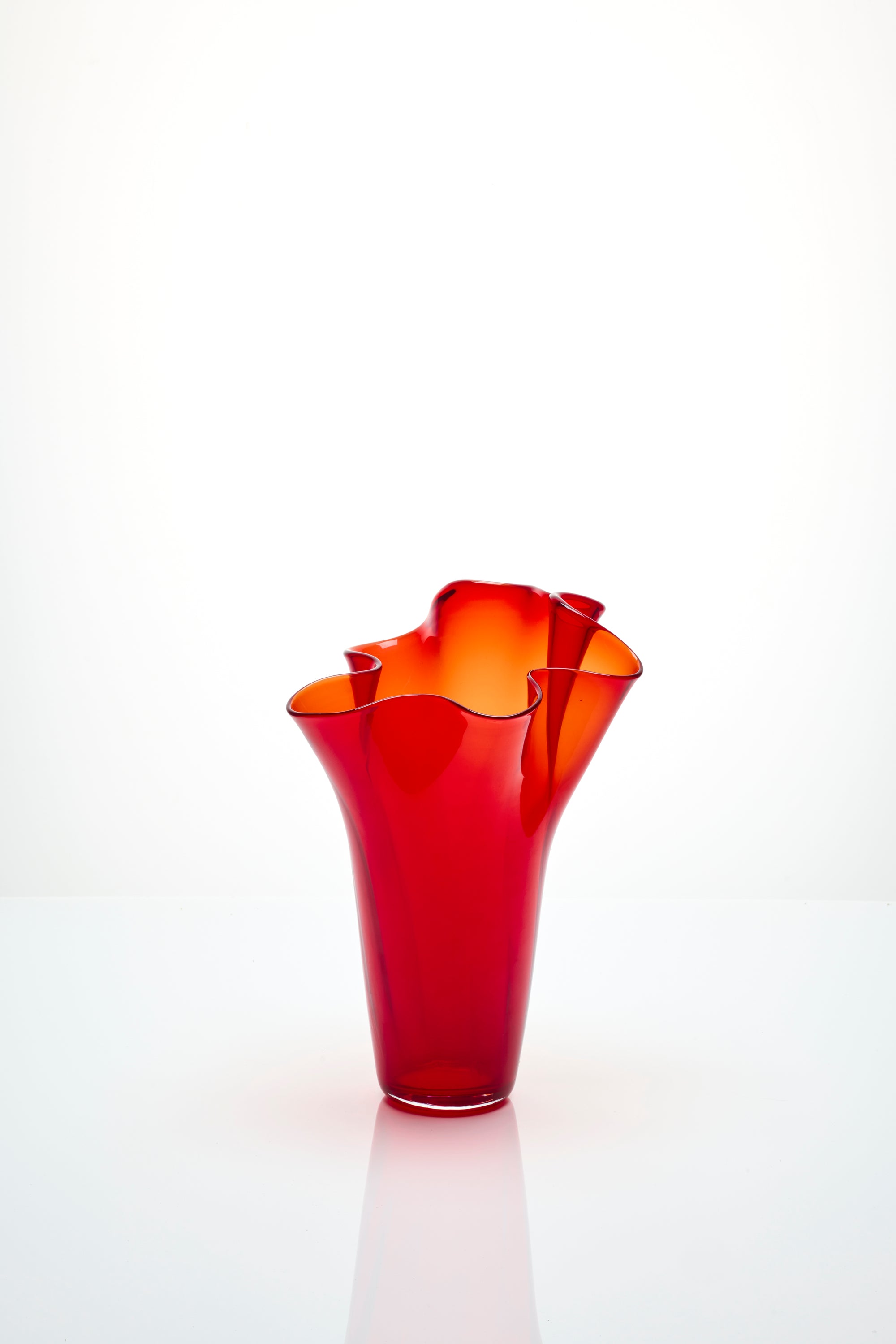 Scarlet Wave Vase 《スカーレットウェーブ・ベース》