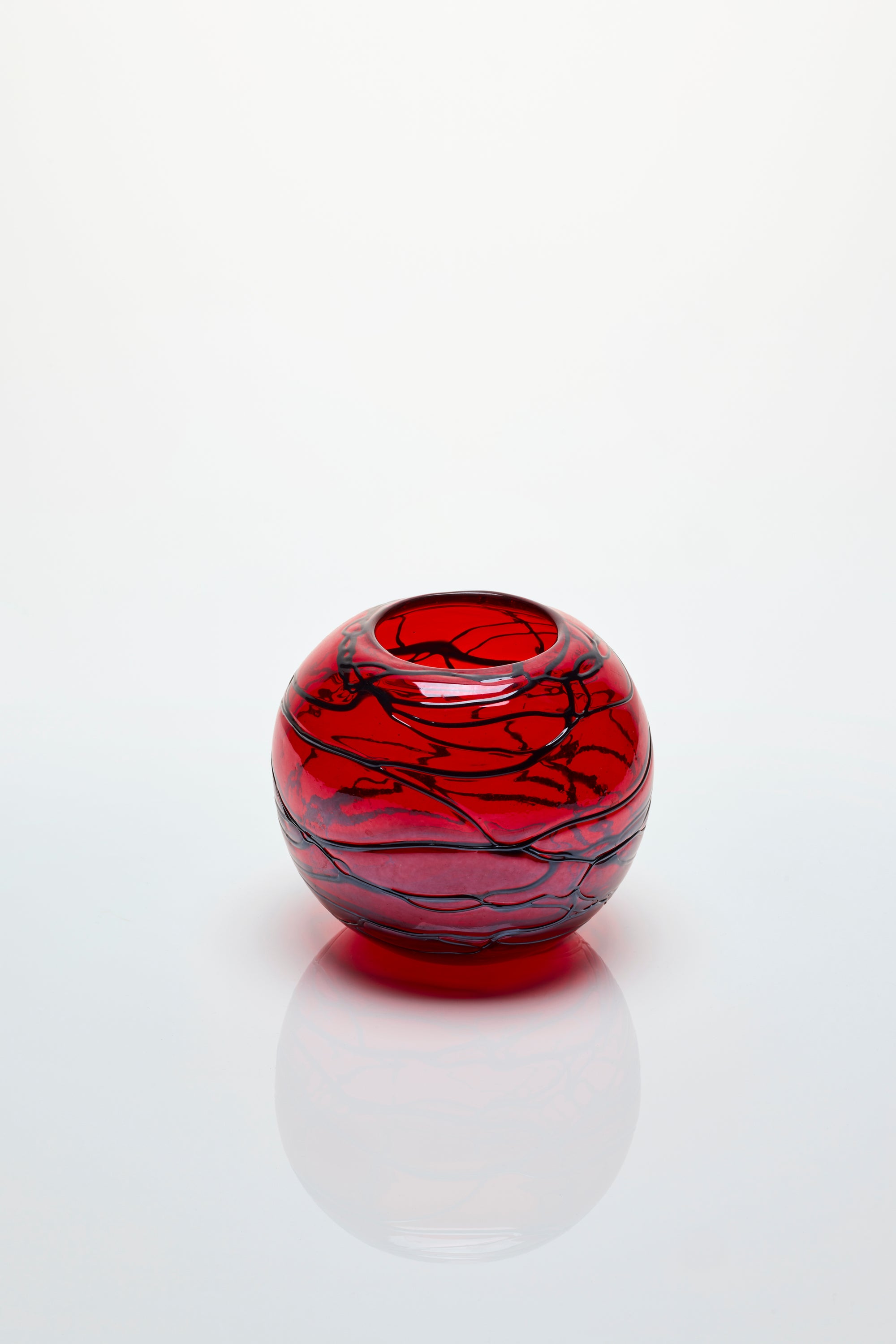Crimson Breeze Vase 《クリムゾンブリーズ・ベース》