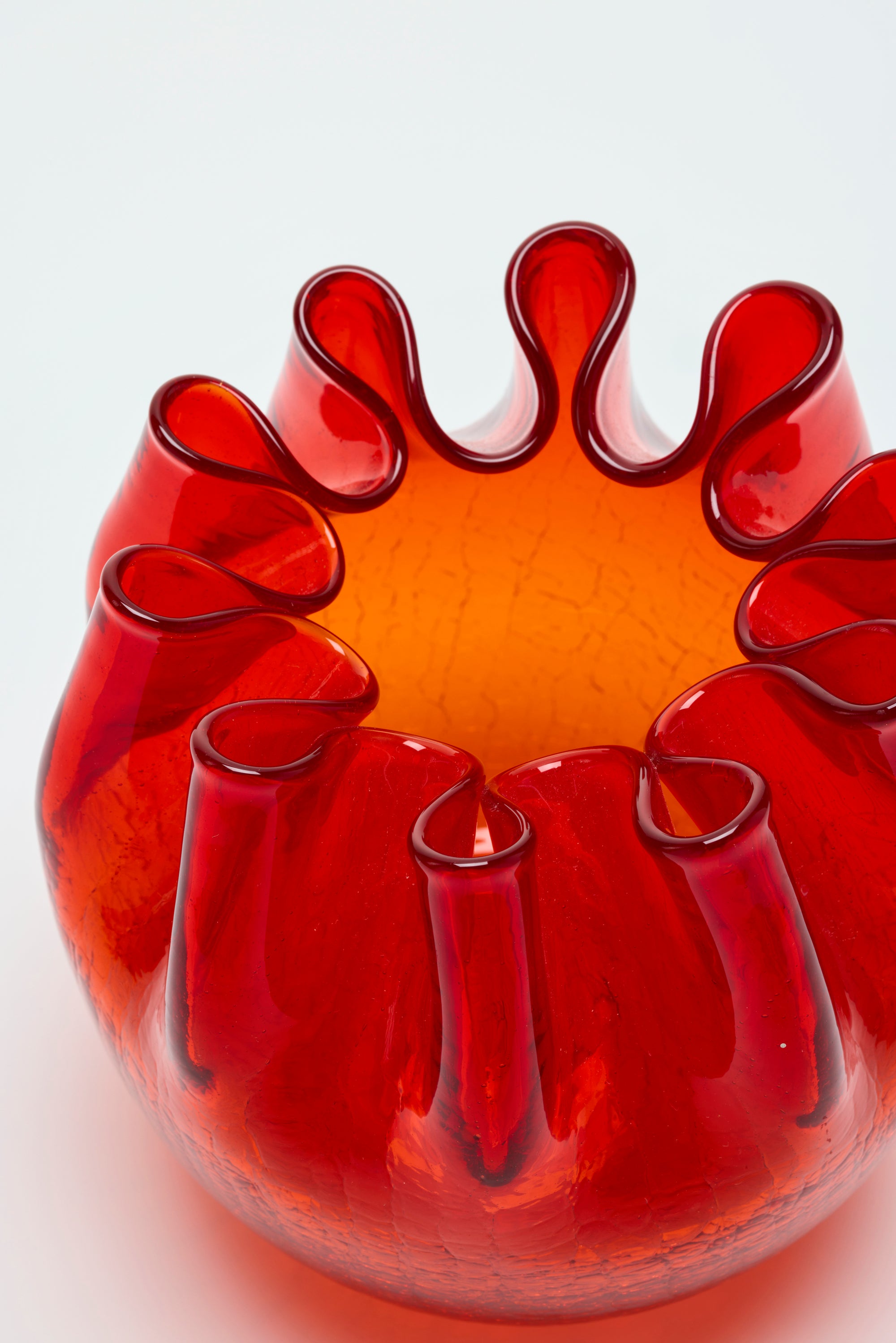 Scarlet Orb Vase 《スカーレットオーブ・ベース》