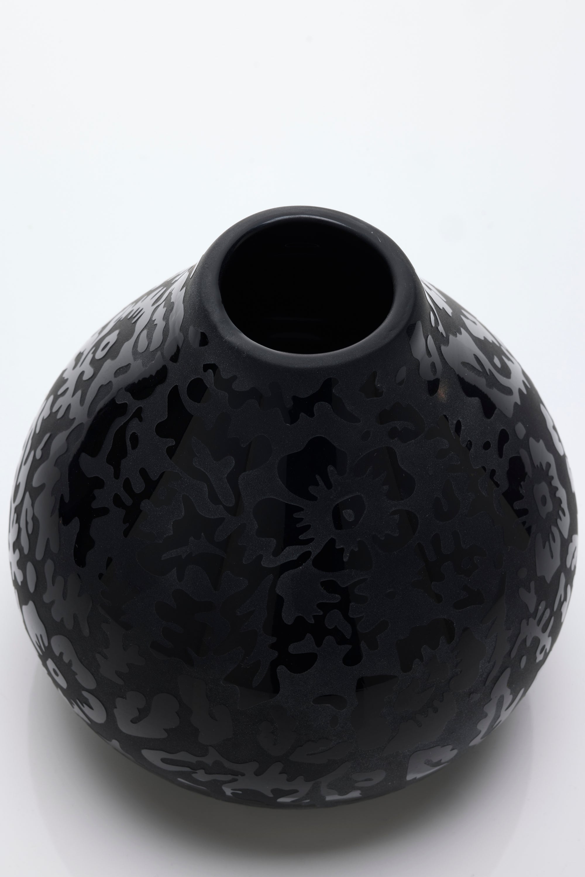 Obsidian Nest Vase 《オブシディアンネスト・ベース》